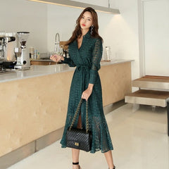 2019 Autumn Women Long Sleeve Lace Dress Beach Vintage Maxi solid Hollow out Dresses Boho Casual Belt Dress Robe Femme