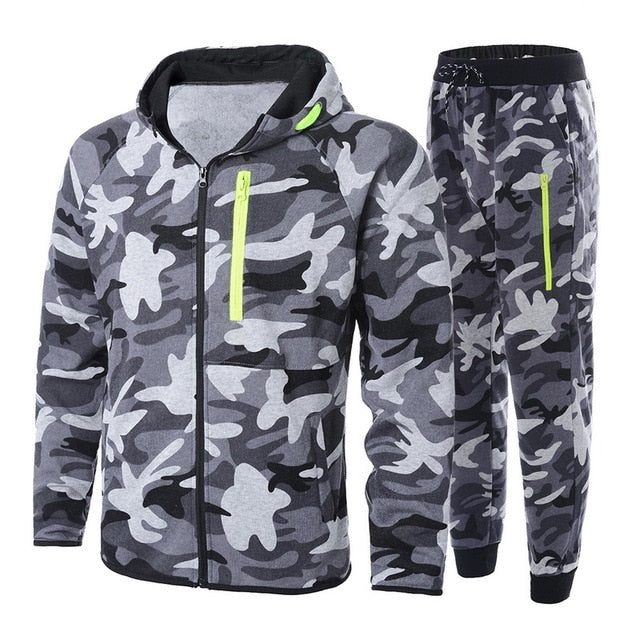 2019 2Pcs Camouflage Tracksuit Sportwear Hoodies Sweatshirt Pants Plus Size 3XL Men Running Set Camo Print Sport Jogger Suits